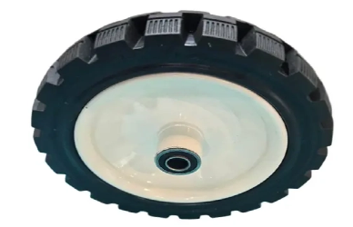 В чем разница между твердыми и пневматическими колесами тачки?